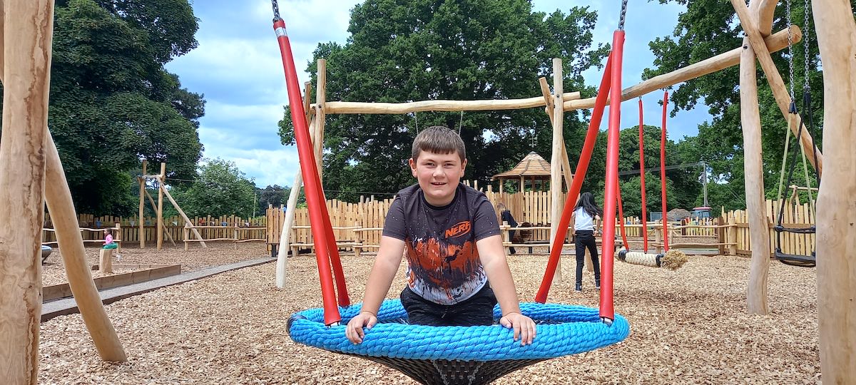 Coombe Abbey Play Great new swing at the Phase one Adventure play by CAP.Co