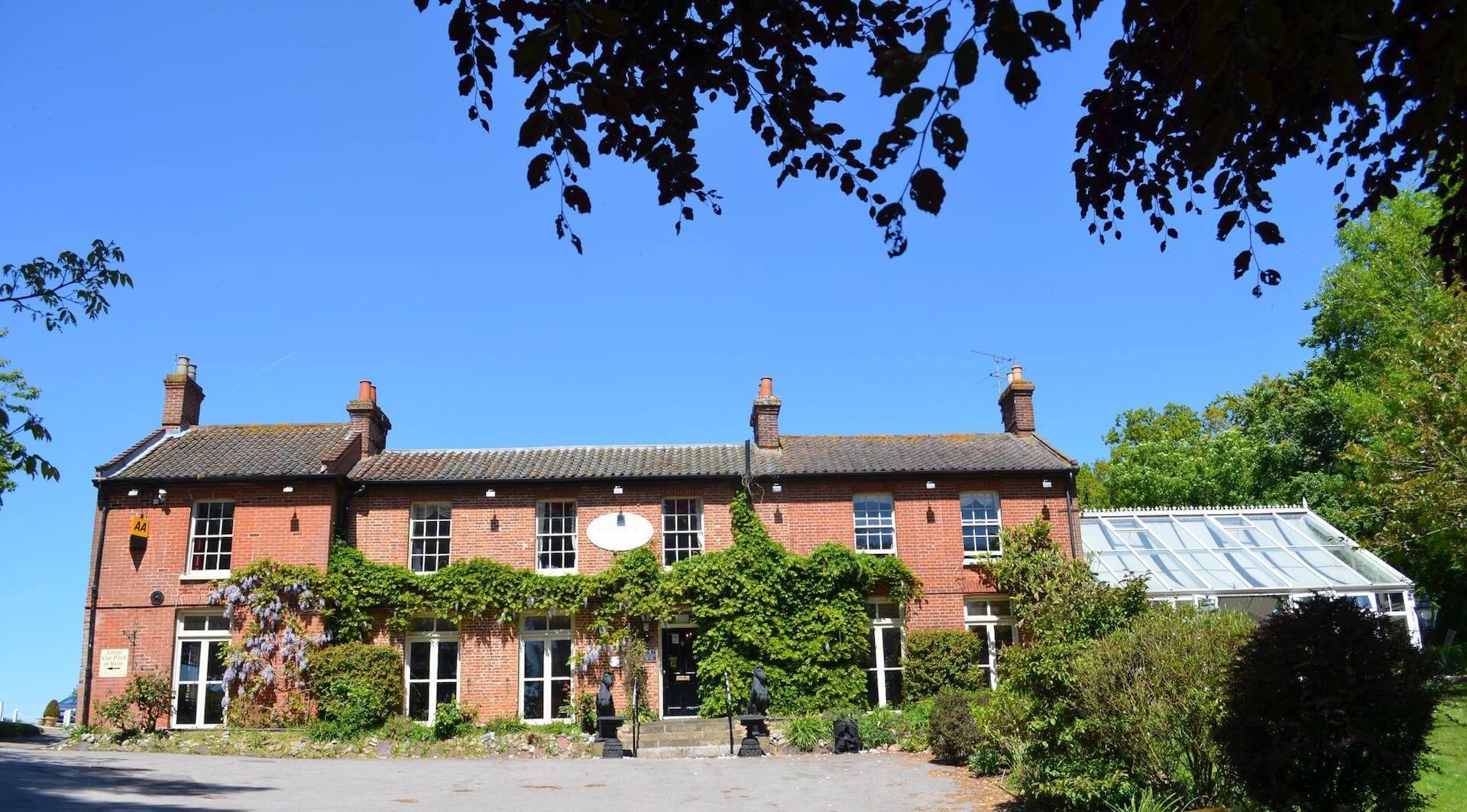 The Scarborough Hill Hotel with adventure play by CAP.CO